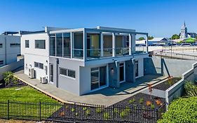 Location And Luxury In Timaru